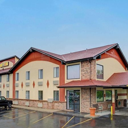 Super 8 Wentzville Eksteriør billede