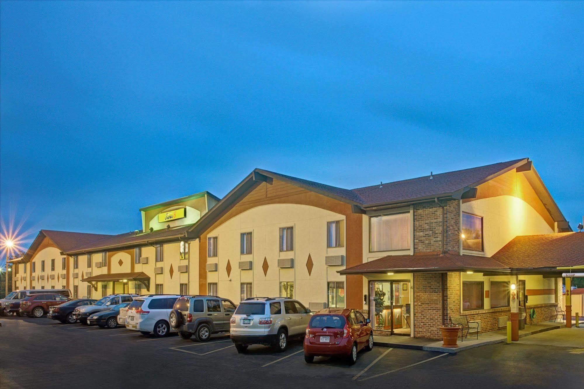 Super 8 Wentzville Eksteriør billede