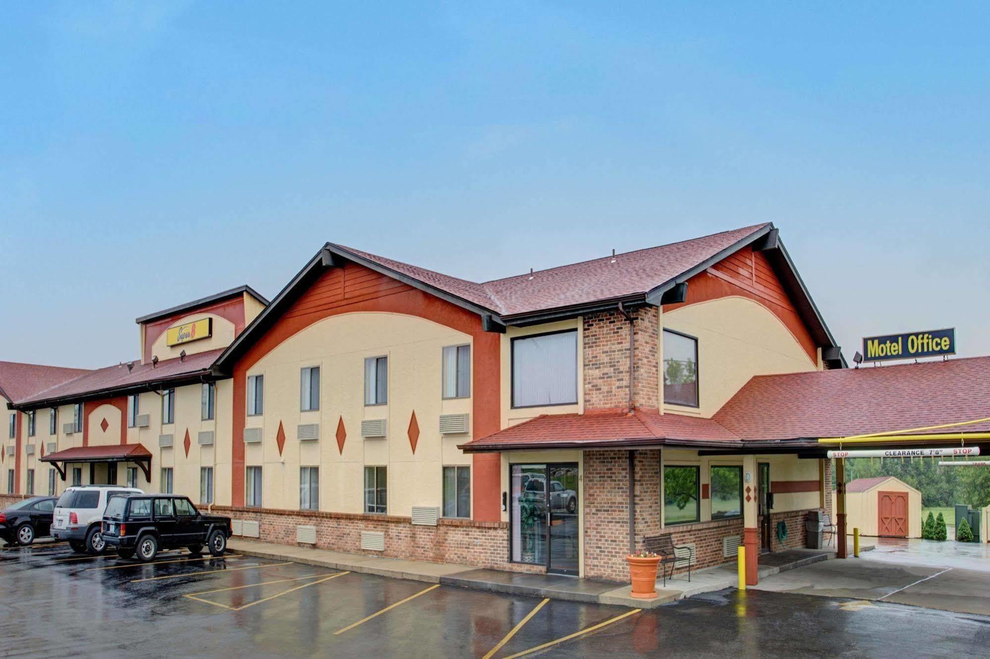 Super 8 Wentzville Eksteriør billede